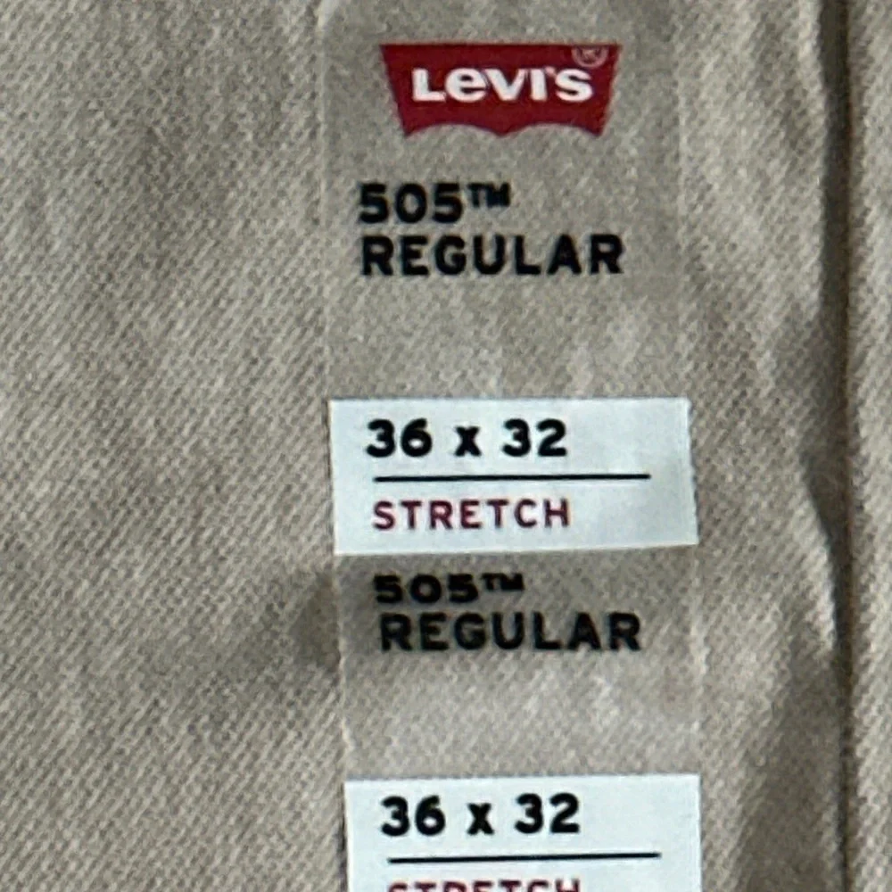 Men’s Levi’s 505 Regular Fit Khaki Jeans Stretch Waist 36” x 32”. Brand New!